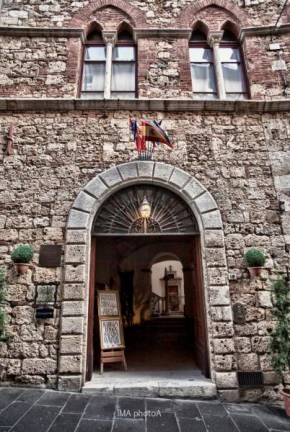 Отель Residenza d'Epoca Palazzo Malfatti  Масса Мариттима
